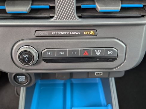 New 2025 Ford Maverick XLT w/ XLT Luxury Package image 24