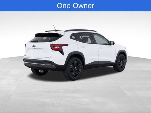 Used 2025 Chevrolet Trax ACTIV w/ Sunroof Package FWD image 4