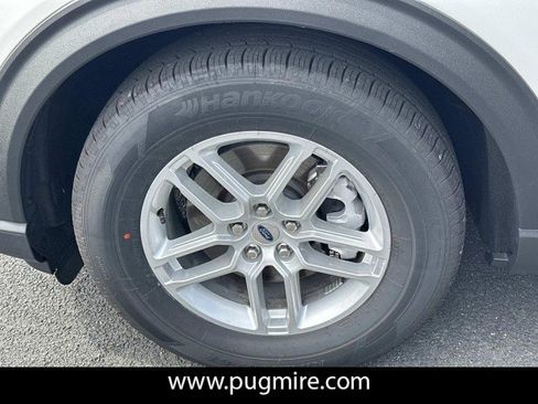 New 2026 Ford Explorer Active RWD image 11