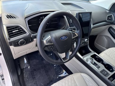 Used 2023 Ford Edge Titanium AWD/4WD image 11
