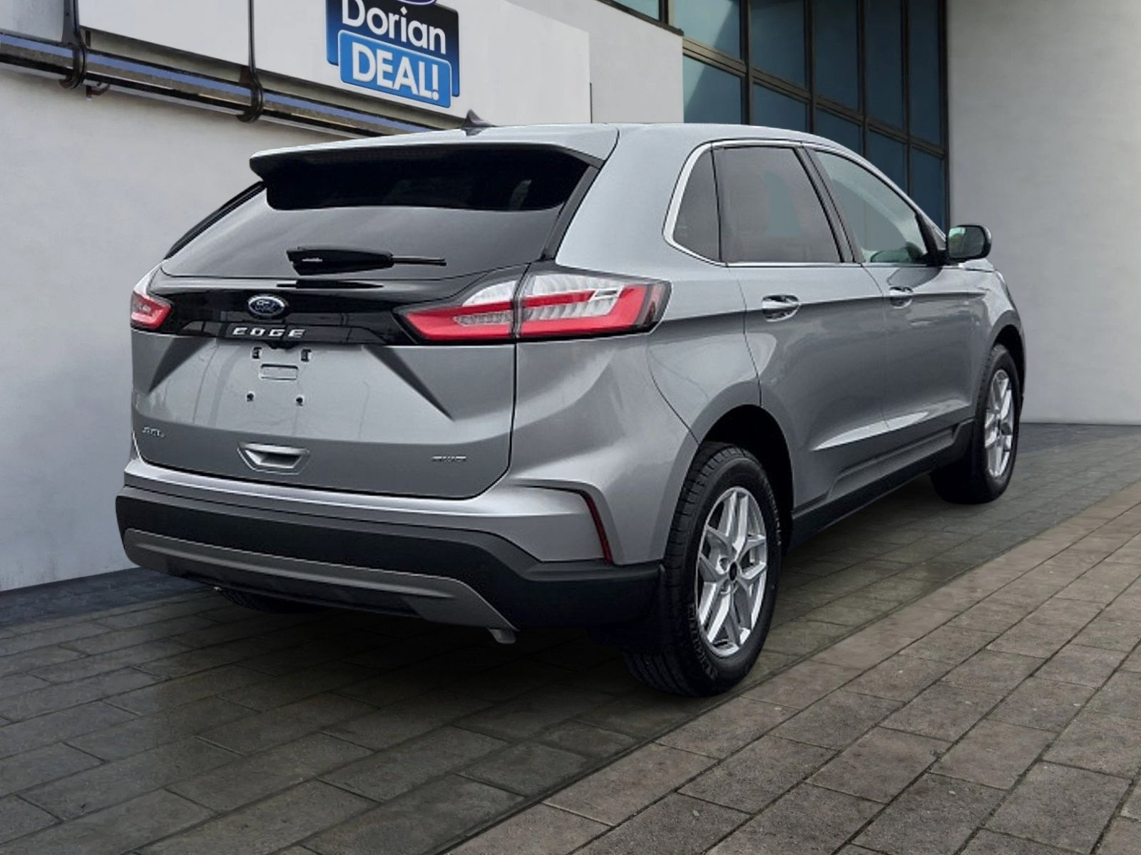 Used 2024 Ford Edge SEL w/ Convenience Package AWD/4WD image 3