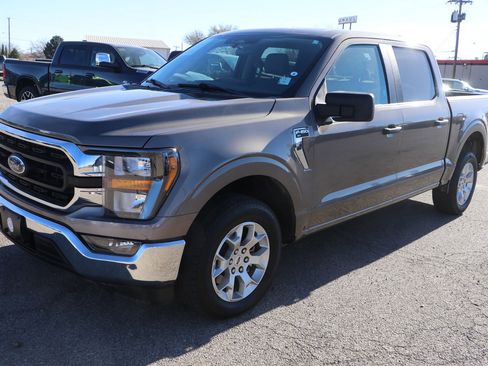 Used 2023 Ford F150 XLT image 3
