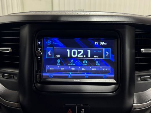 Used 2020 RAM 5500 Tradesman w/ Chrome Appearance Group image 32