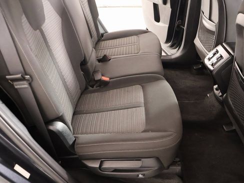 Used 2023 Kia Sorento LX image 14