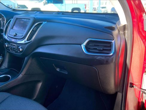 Used 2021 Chevrolet Equinox LT image 18