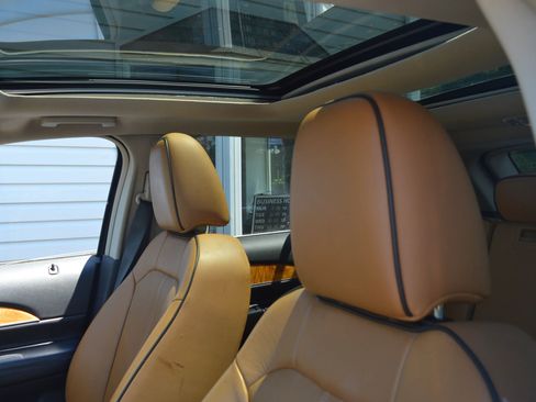 Used 2011 Lincoln MKX AWD w/ 102A Rapid Spec Order Code image 13