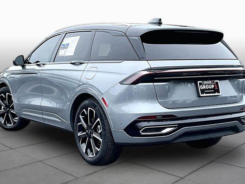 Used 2024 Lincoln Nautilus Reserve w/ Equipment Group 203A AWD/4WD image 12