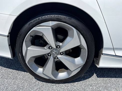 Used 2018 Honda Accord Touring image 34
