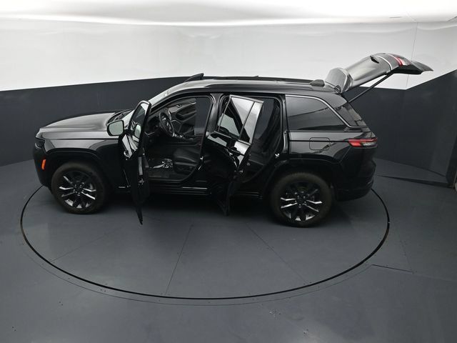 Used 2026 Jeep Grand Cherokee Limited AWD/4WD image 27