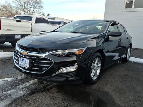 Used 2023 Chevrolet Malibu LS image 3