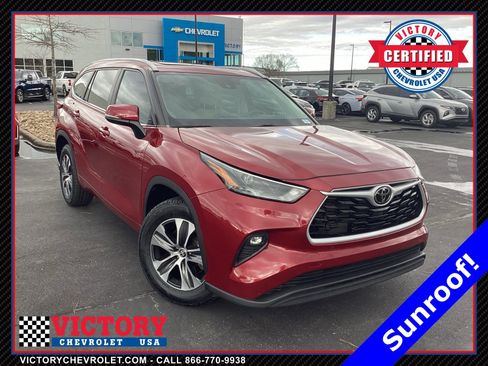 Used 2023 Toyota Highlander XLE image 1