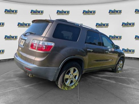 Used 2011 GMC Acadia SL w/ Preferred Package FWD image 3