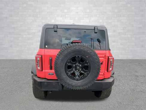 Used 2023 Ford Bronco Wildtrak image 3