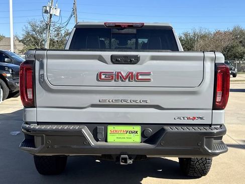 Used 2021 GMC Sierra 1500 AT4 w/ AT4 Value Package image 5