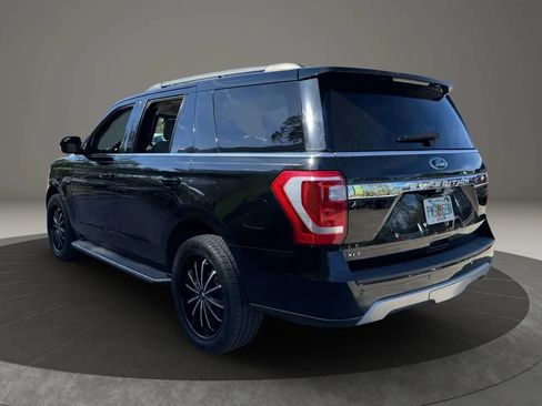 Used 2018 Ford Expedition XLT w/ Equipment Group 202A RWD image 5
