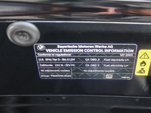 Used 2023 BMW i4 eDrive35 w/ Premium Package RWD image 27