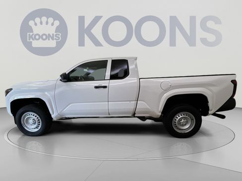 Used 2024 Toyota Tacoma SR RWD image 5