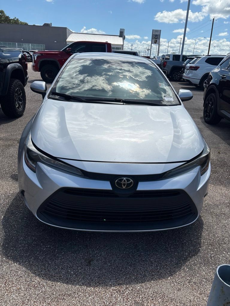 Used 2023 Toyota Corolla LE FWD image 8