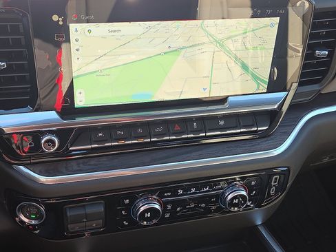 New 2026 GMC Sierra 1500 SLT image 11