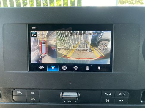 Used 2021 Mercedes-Benz Sprinter 2500 w/ Exterior Lighting Package image 19