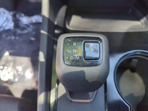 Used 2024 Nissan Rogue SV FWD image 14