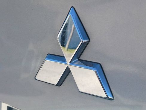 Used 2024 Mitsubishi Outlander SE FWD image 8
