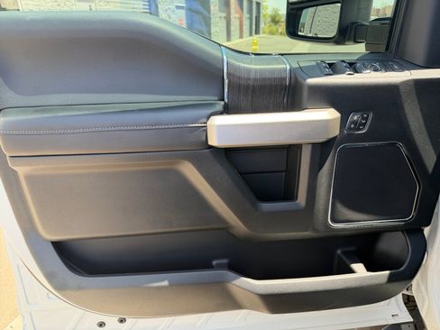 Used 2021 Ford F250 Lariat w/ Lariat Value Package AWD/4WD image 13