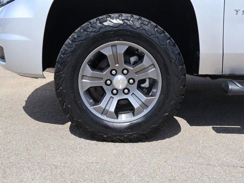 Used 2018 Chevrolet Tahoe LT w/ Luxury Package AWD/4WD image 21