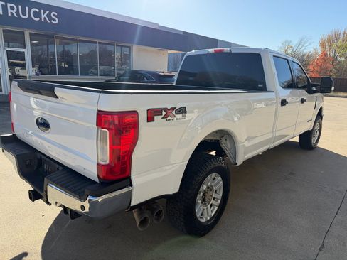 Used 2019 Ford F250 XLT w/ XLT Value Package image 5