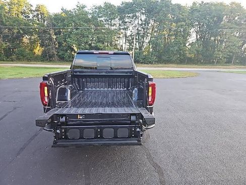 New 2026 GMC Sierra 1500 SLT w/ SLT Premium Package image 11