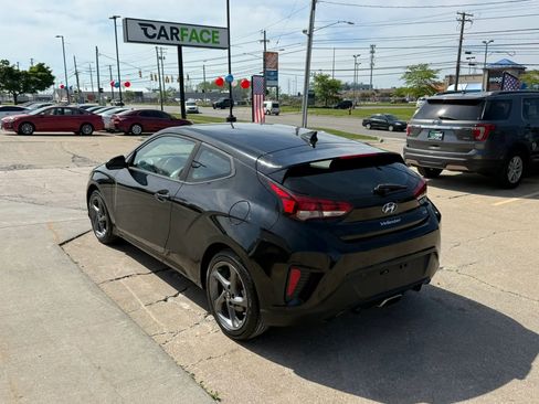 Used 2019 Hyundai Veloster 2.0 FWD image 8