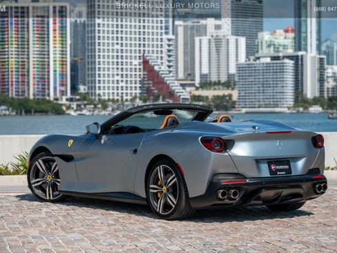 Used 2019 Ferrari Portofino image 16