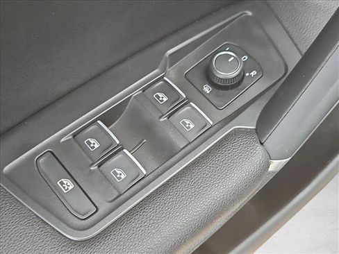 Used 2020 Volkswagen Tiguan S AWD/4WD image 12