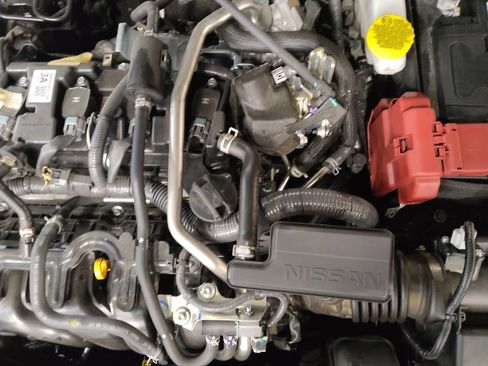 Used 2025 Nissan Sentra SV image 30