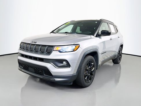 Used 2022 Jeep Compass Altitude image 10