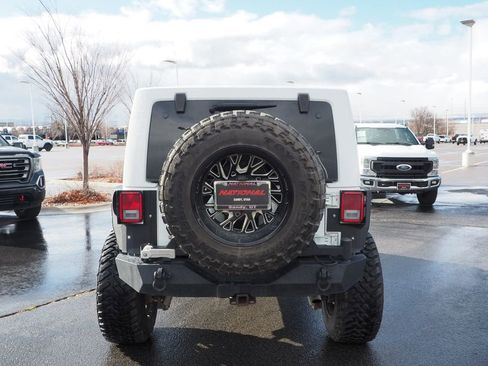 Used 2017 Jeep Wrangler Unlimited Sahara image 6