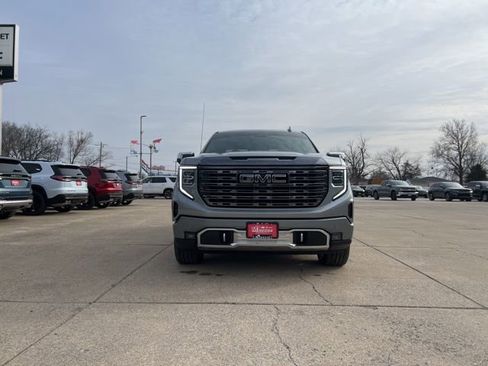 Used 2024 GMC Sierra 1500 Denali Ultimate image 8