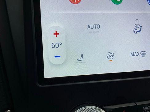 Used 2023 Ford Edge SEL image 27