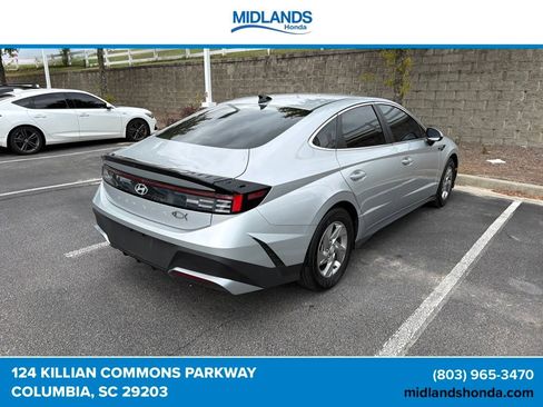 Used 2025 Hyundai Sonata SE FWD image 4