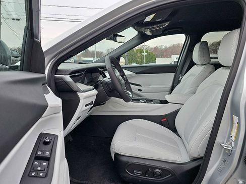 New 2026 Jeep Cherokee Limited image 9