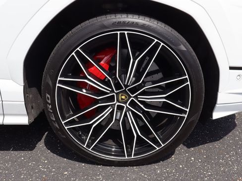 Used 2024 Lamborghini Urus S AWD/4WD image 39