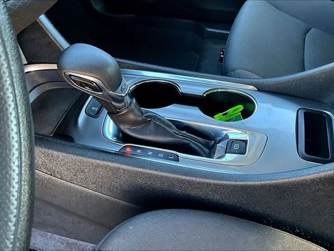 Used 2024 Chevrolet Malibu LT image 16