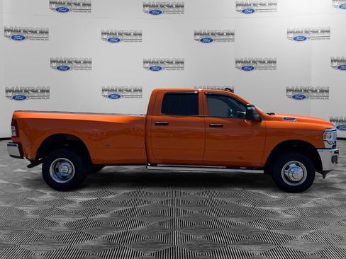 Used 2024 RAM 3500 Tradesman w/ Chrome Appearance Group AWD/4WD image 6