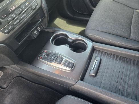 Used 2021 Honda Passport Sport image 17