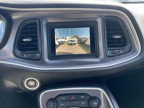 Used 2021 Dodge Challenger SXT AWD/4WD image 18