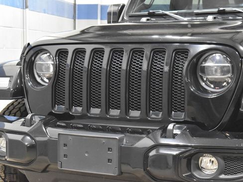 Used 2021 Jeep Wrangler Unlimited Sahara image 31
