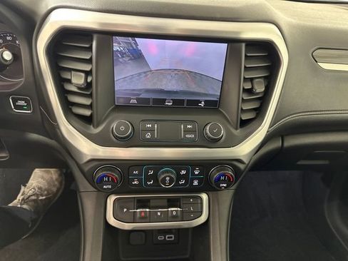 Used 2022 GMC Acadia SLT w/ Preferred Package image 22
