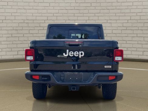 Used 2021 Jeep Gladiator Overland AWD/4WD image 6