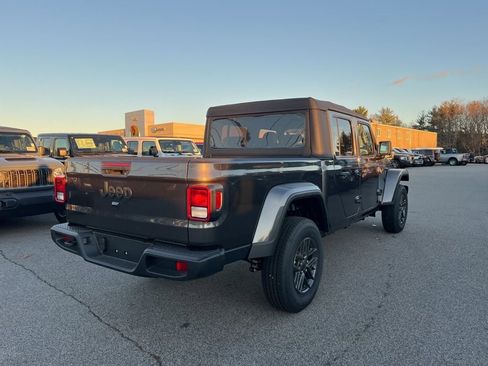New 2026 Jeep Gladiator Sport image 7