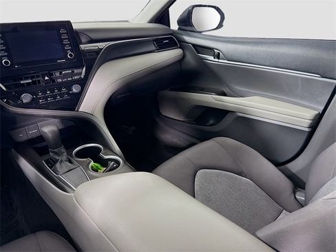 Certified 2021 Toyota Camry LE w/ Carpet Mat Package (TMS) image 21